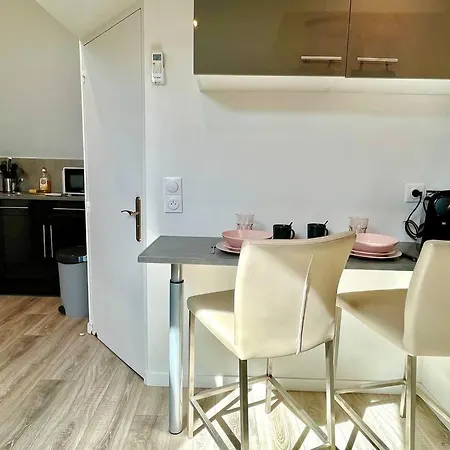 Apartment Chez Leon - Calme & Lumiere Reims